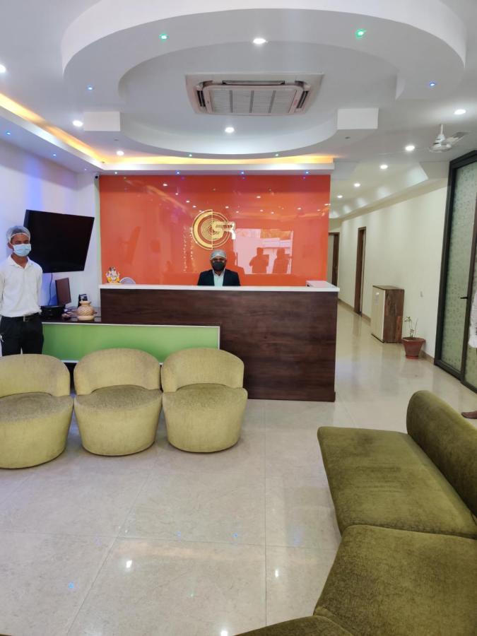 S.R. Residency Hotel Zirakpur Buitenkant foto